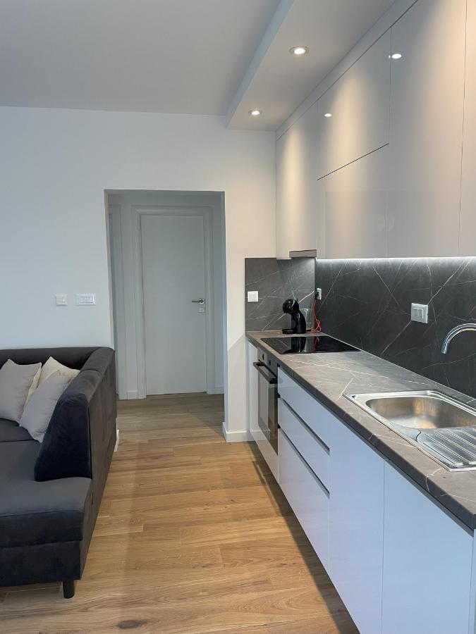Penny Epetium Appartement Stobreč Buitenkant foto