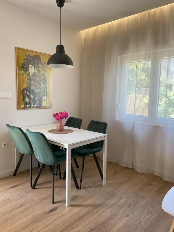 Penny Epetium Appartement Stobreč Buitenkant foto